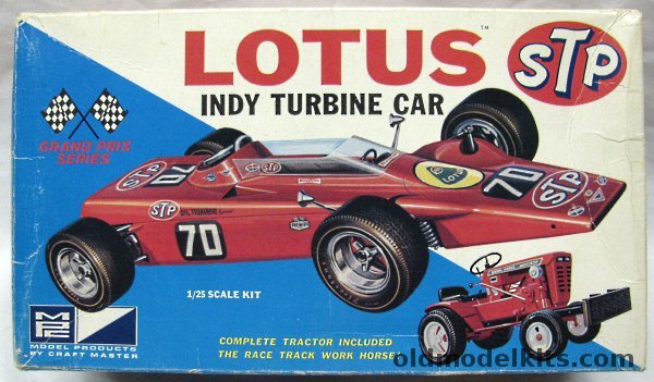 MPC 1/25 Lotus STP Indy Turbine Car with Tractor, 800-150 plastic model kit